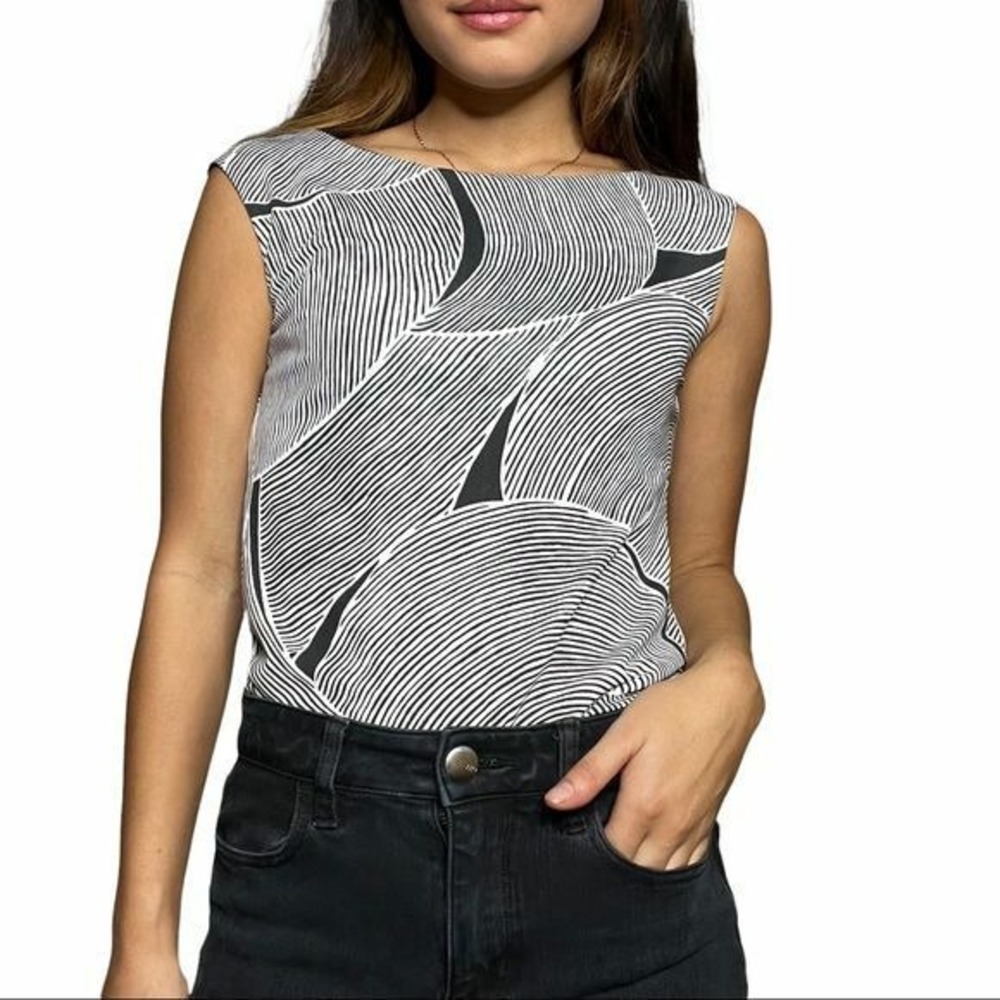 NY&C Sleeveless Black & White Stripe Patterns Shirt‎ Womens Size XS (E10104)